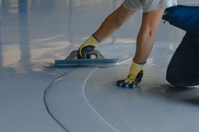 Benefits Of Commercial Concrete Floor Epoxy Coating For High-Traffic Spaces